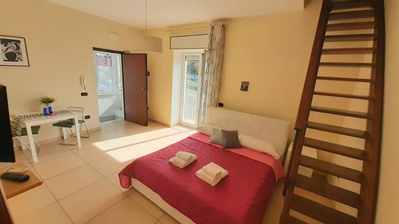Apartment Regina Giovanna Sorrento Eksteriør billede